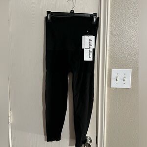 Maternity-Preggo brand legging. Sz-Lg/XL.